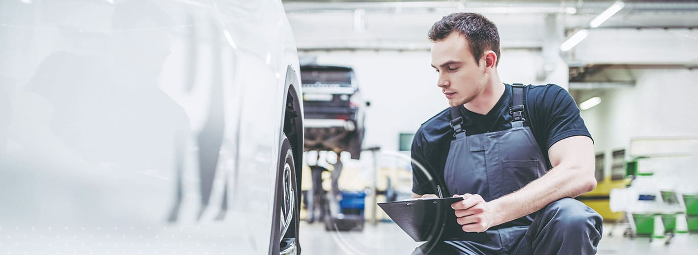 vuforia-instruct-leverage-cad-worker-car-1366×500 Vuforia Instruct - Customer Satisfaction